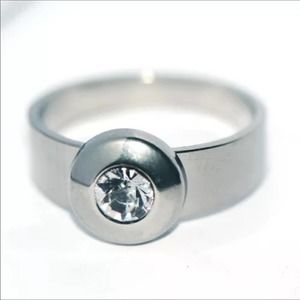 Stainless steel, crystal fashion ring. 7
